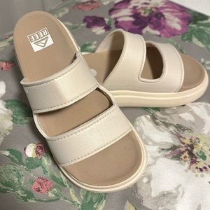 Reef Lightweight Sandals